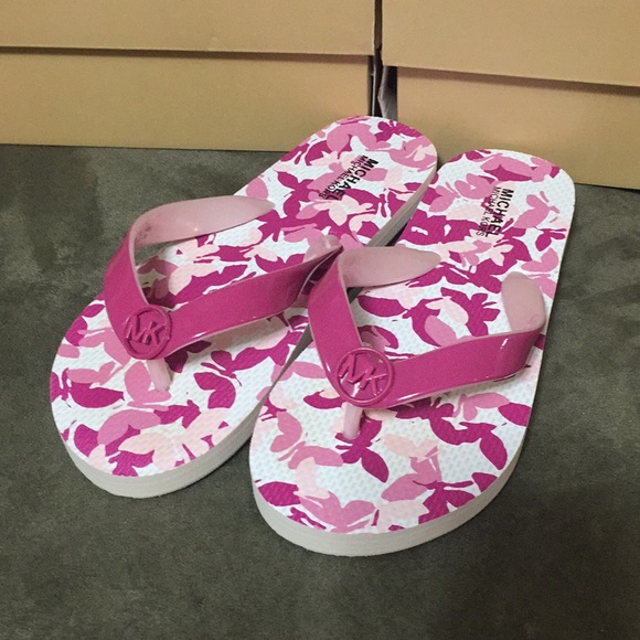 New Micheal Micheal Kors Flip Flops - Picture 2 of 8